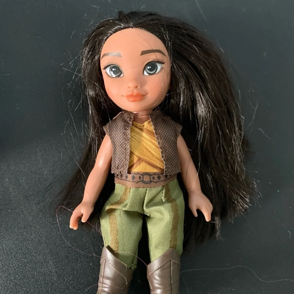 Dolls lot of 2 Raya and the last dragon petite human sisu & Raya warrior Disney